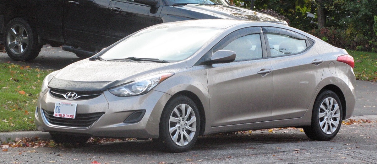 Hyundai Elantra MD — вживане авто на автоматі для початківця